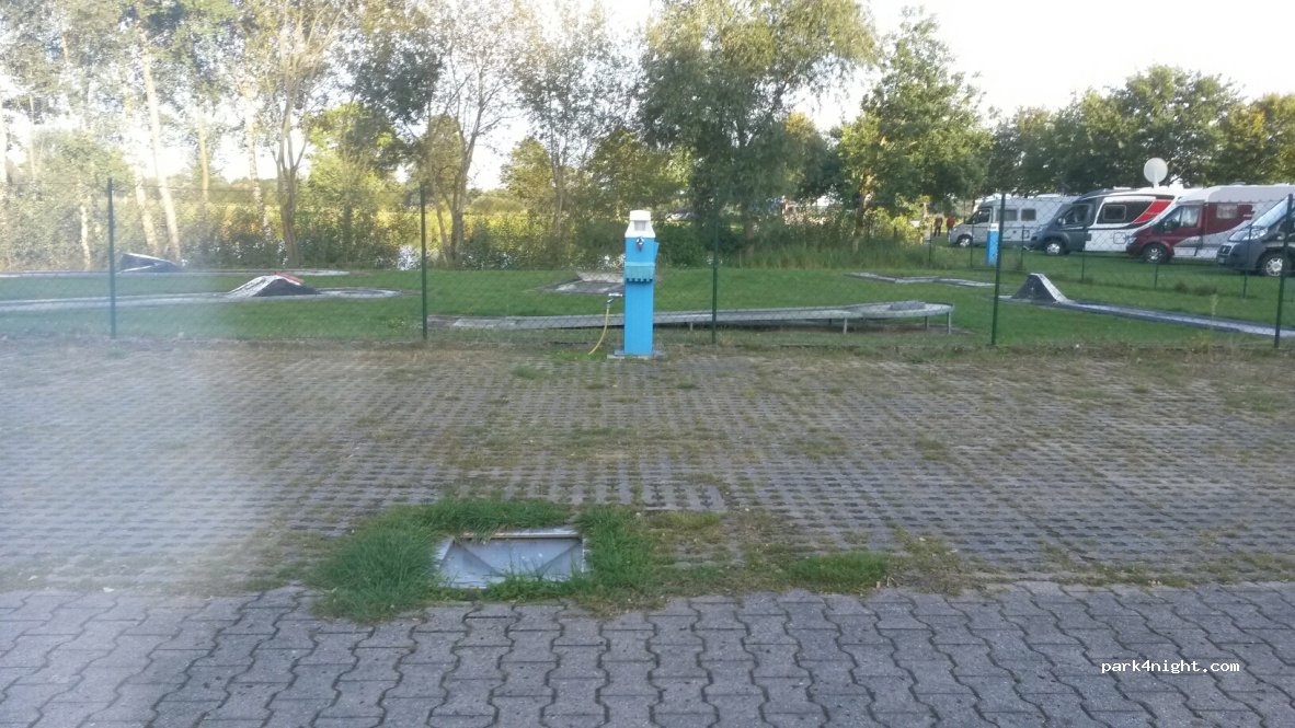 Wohnmobilstellplatz Lathener Marsch — foto
