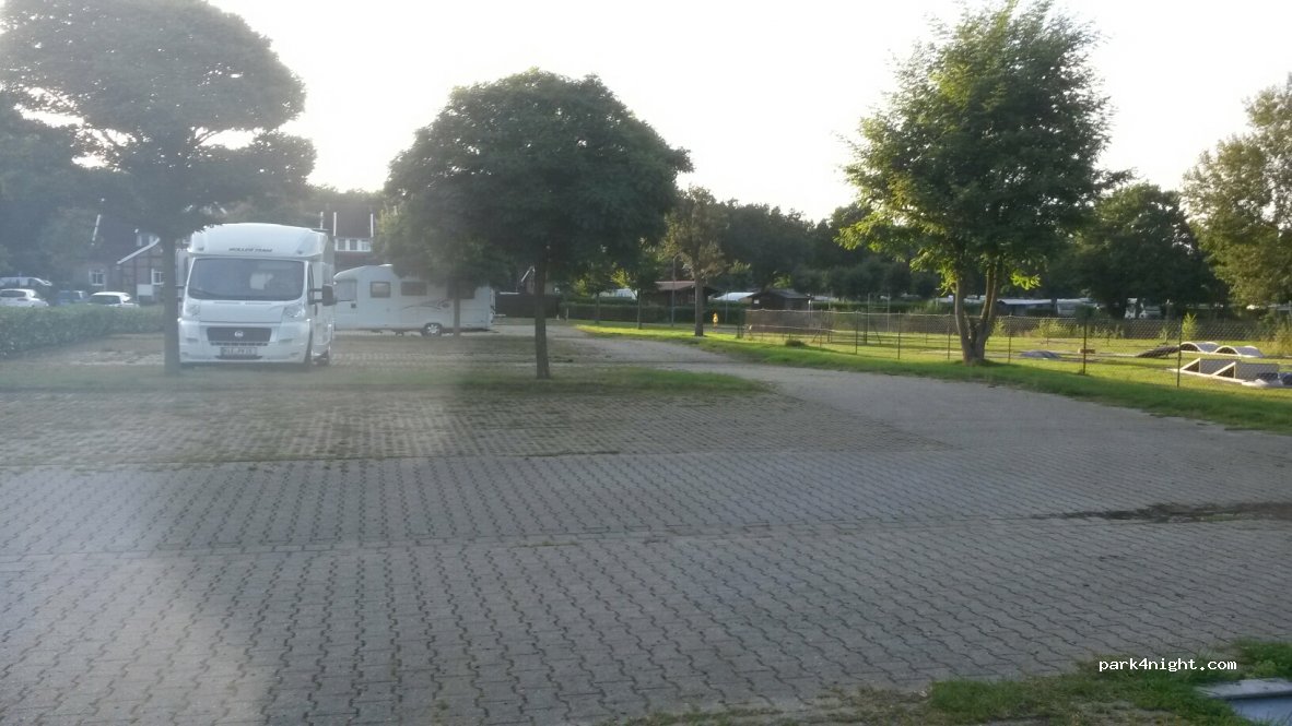 Wohnmobilstellplatz Lathener Marsch — foto 2