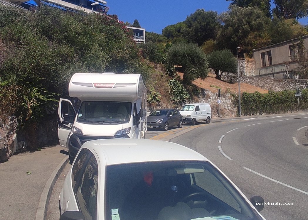 (06230) Villefranche-sur-Mer - Avenue du Général de Gaulle — foto 2