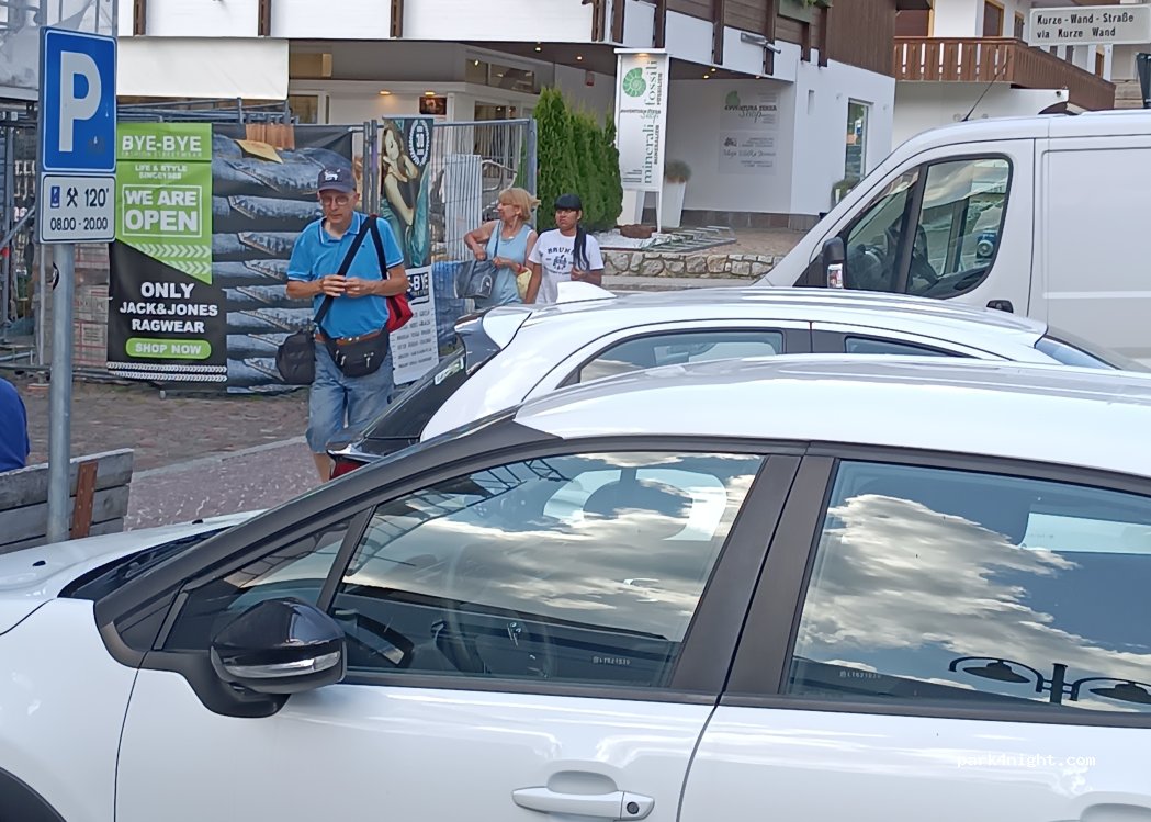 (39034) Toblach - Dobbiaco - St. Johannes Straße - Via San Giovanni — foto