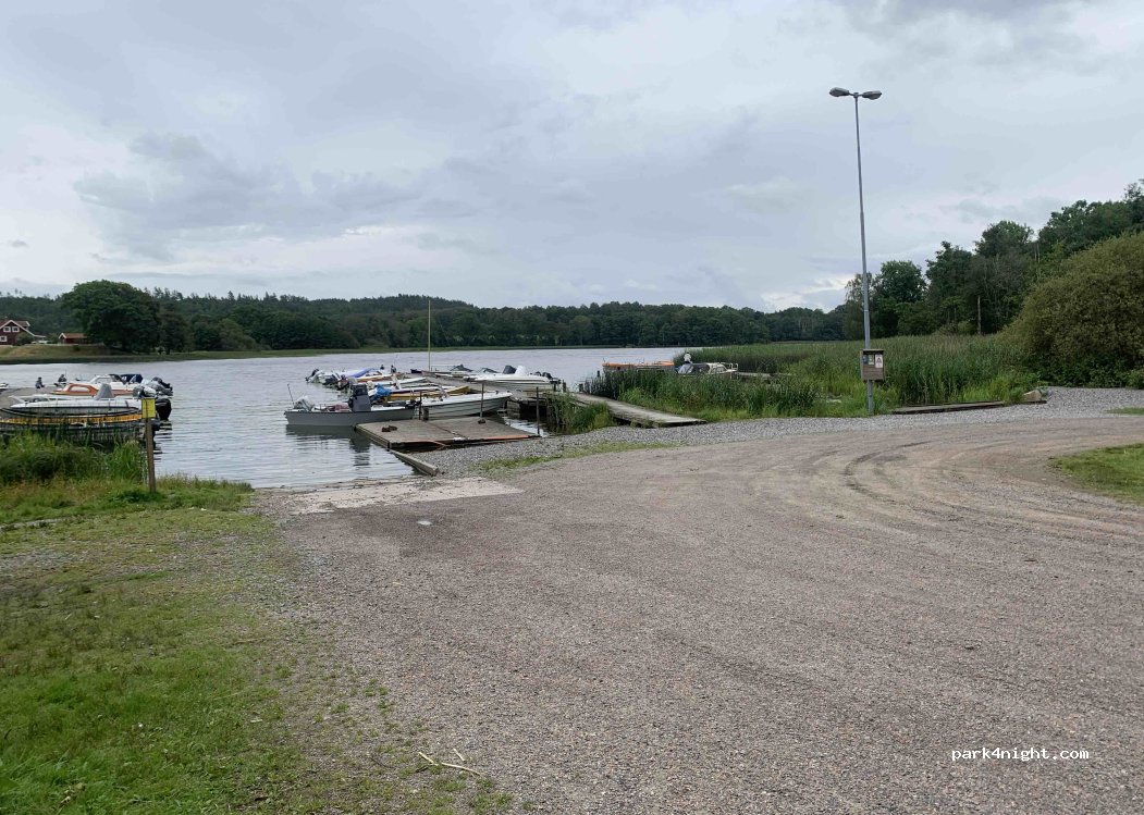 (441 72) Gräfsnäs - Kungsallén — foto
