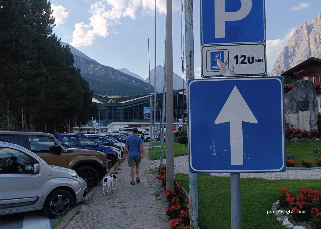 (32043) Cortina d'Ampezzo - Via Bonacossa — foto