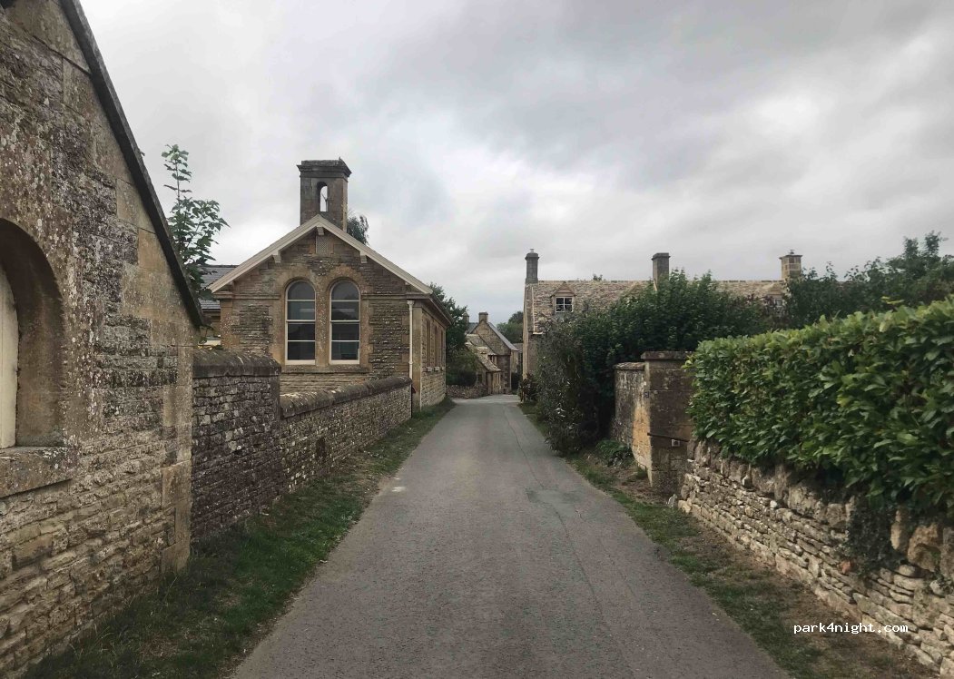 (GL54 5UF) Cotswold - Church Road — foto 2