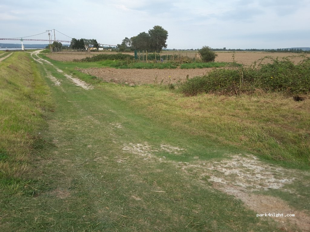 (27680) Marais-Vernier - Unnamed Road — foto 3