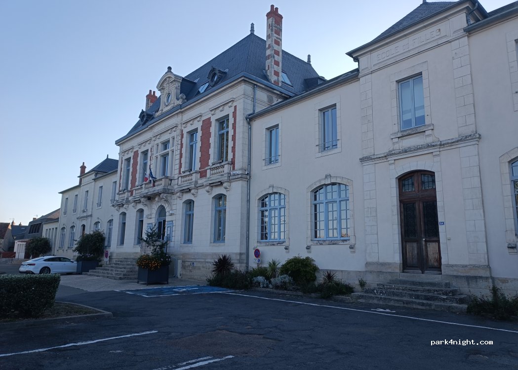 (58320) Pougues-les-Eaux - Rue Boutron — foto 2