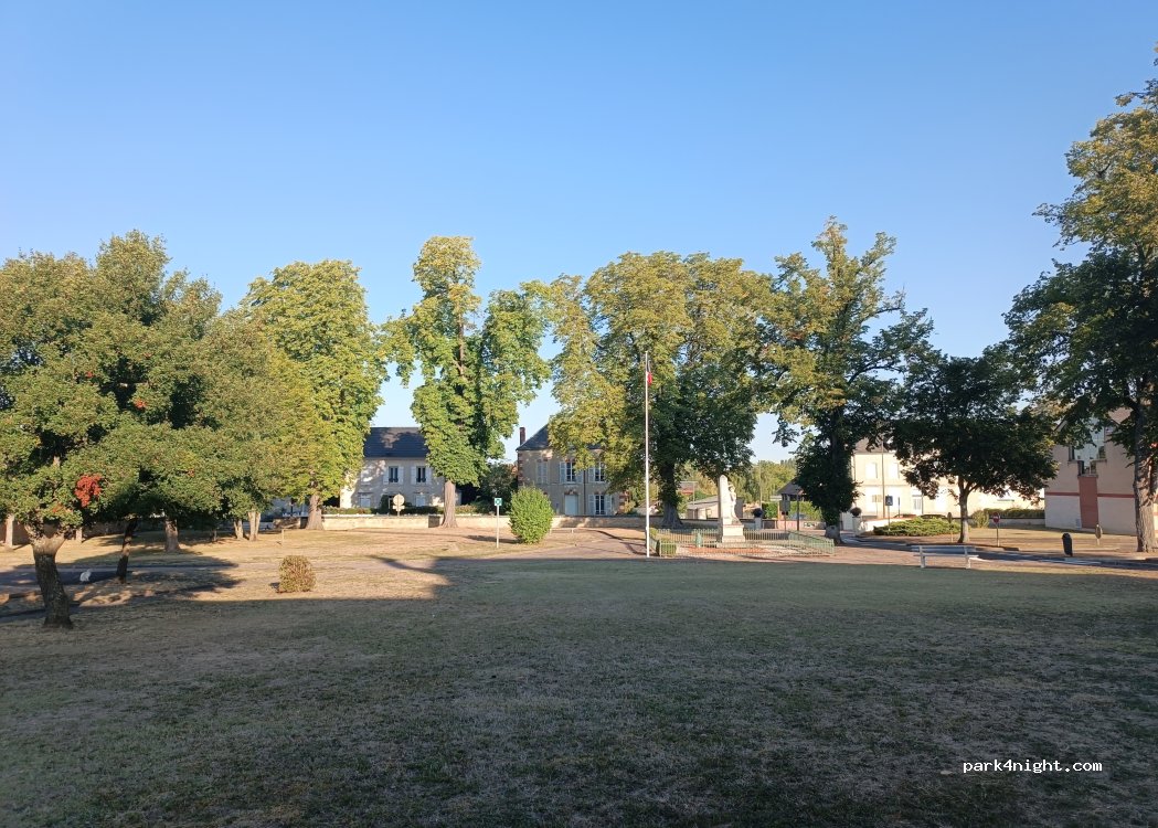 (58320) Pougues-les-Eaux - Rue Boutron — foto 4