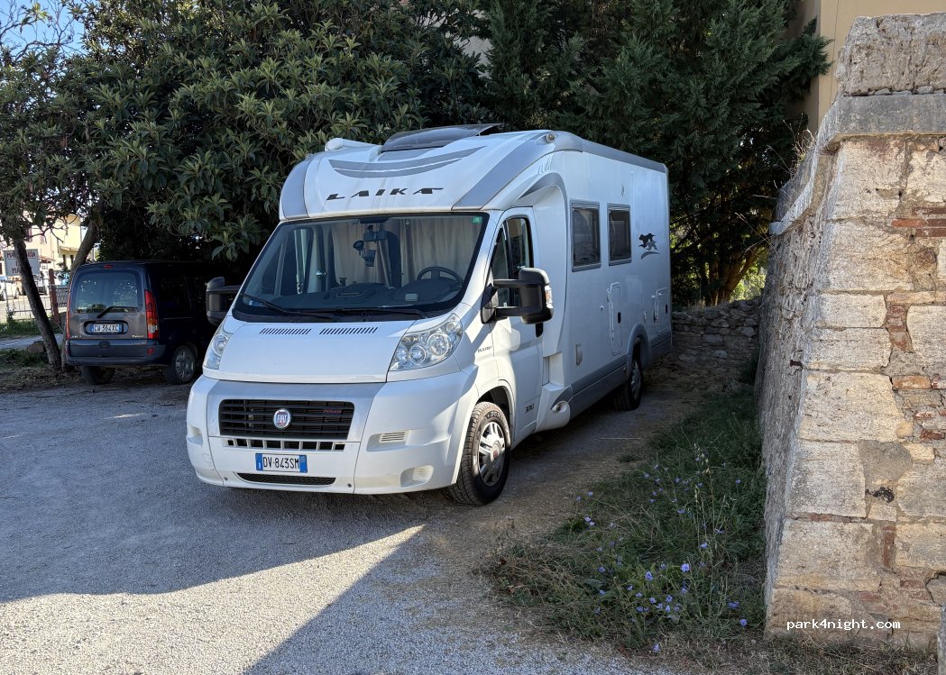 (58024) Massa Marittima - Via delle Fonderie — foto