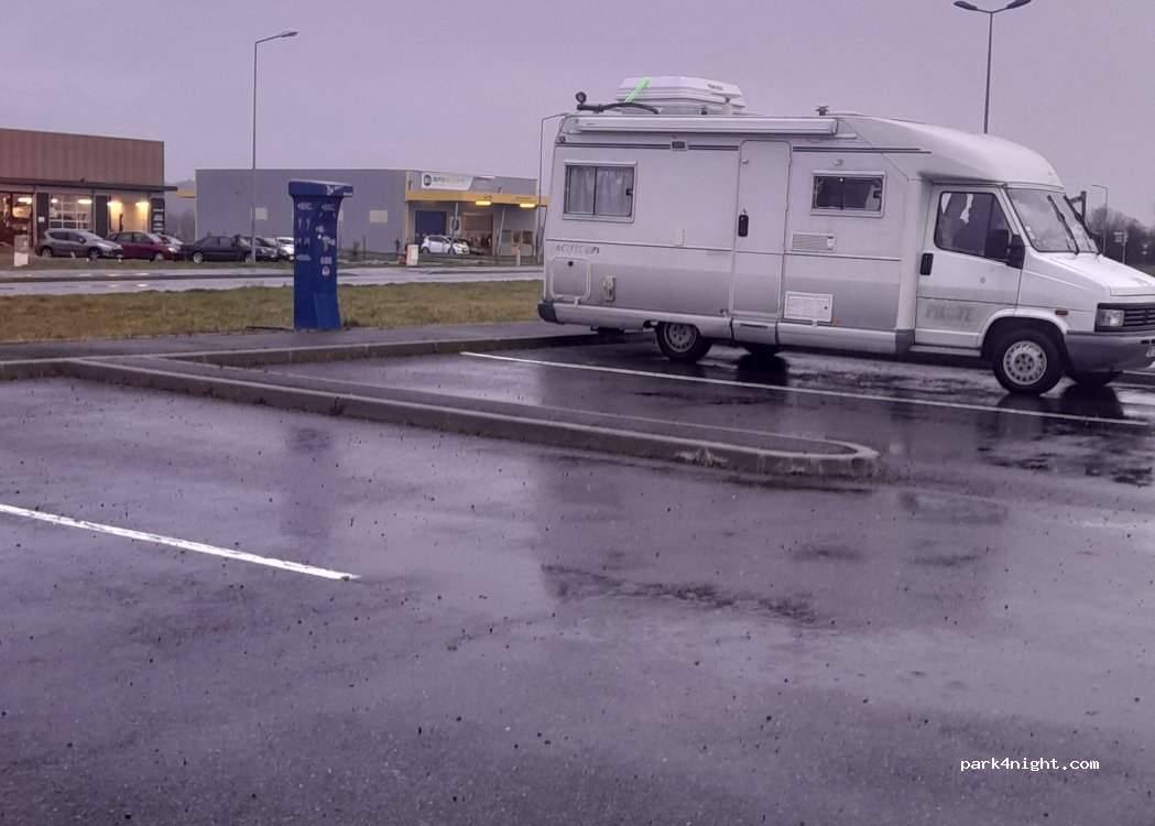 (65700) Maubourguet - D907 — foto