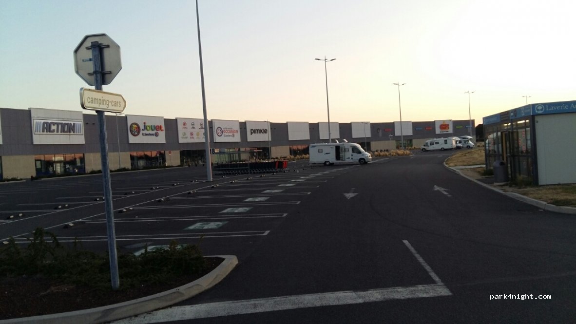 (03000) Avermes - 27T Rue des Anciens Combattants d'À F Nord — foto 3