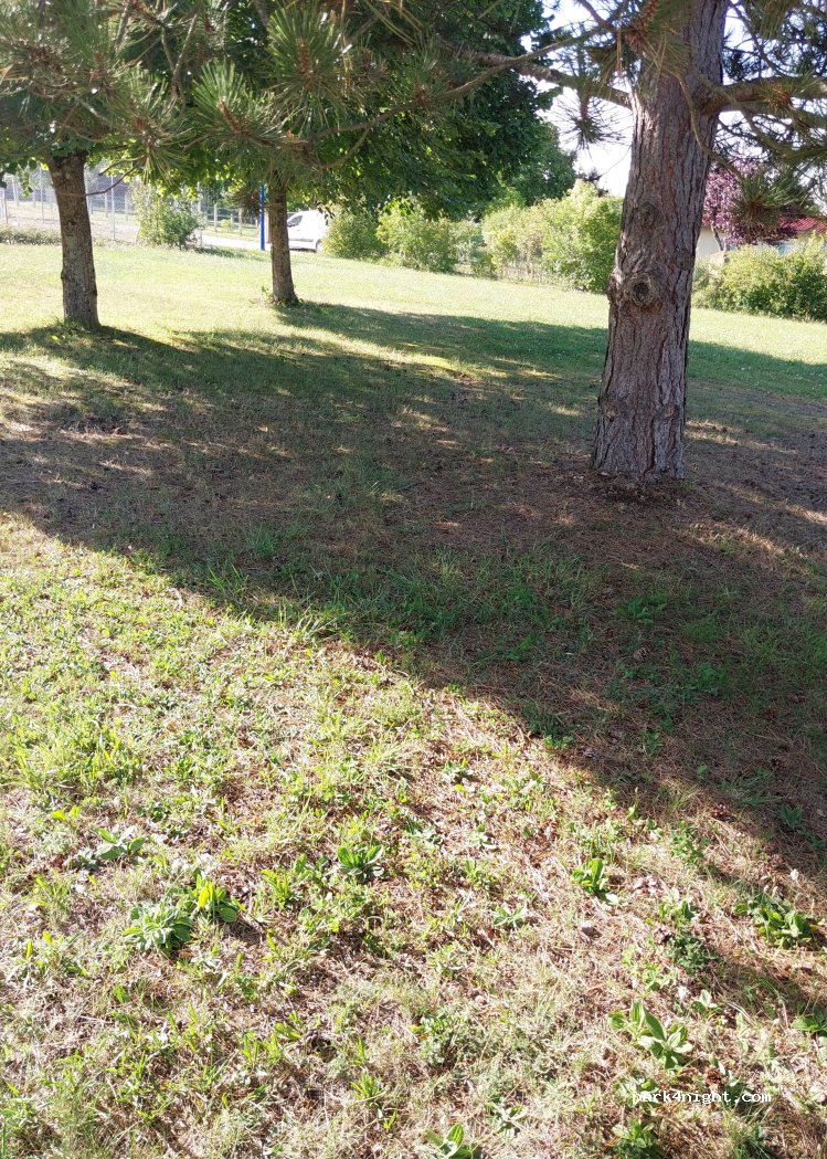 (10200) Fontaine - Rue des Courtaux — foto