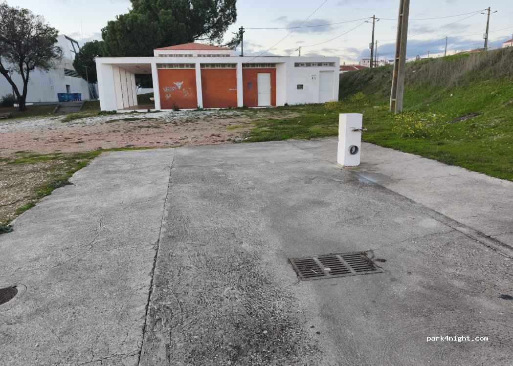 (7170-054) Redondo - Av. de Gien 13 — foto 3