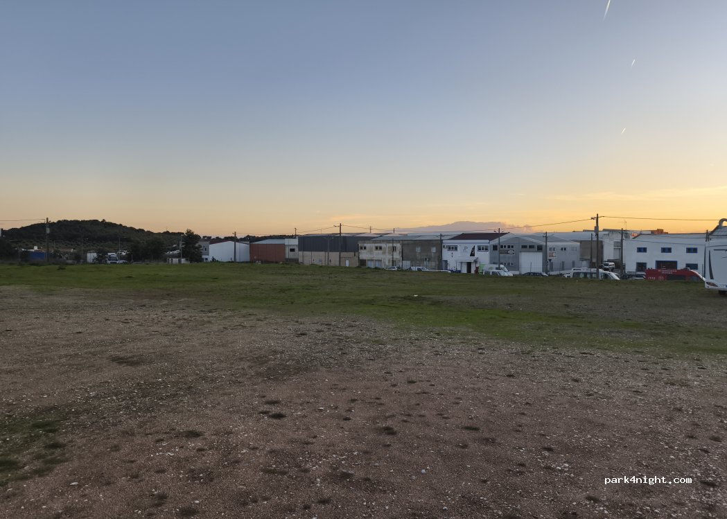 (7170-054) Redondo - Av. de Gien 13 — foto 5