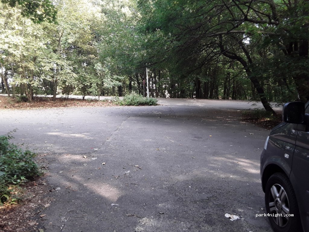 (831 01) Bratislava - 14 Cesta na Kamzík — foto