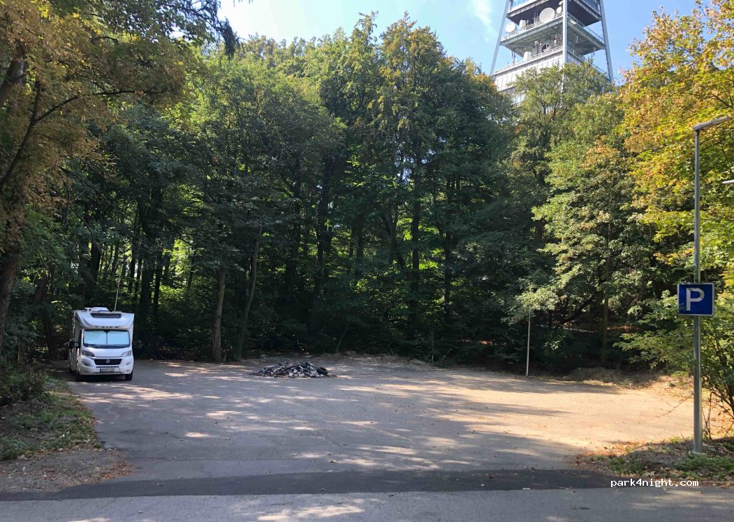(831 01) Bratislava - 14 Cesta na Kamzík — foto 3