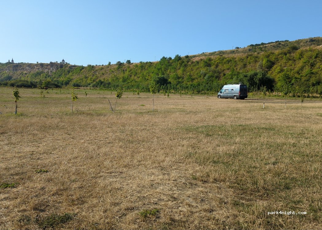 () Butuceni - Unnamed Road — foto