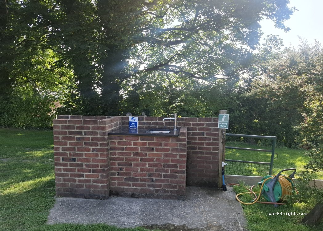 White House Holiday Cottage — foto 4