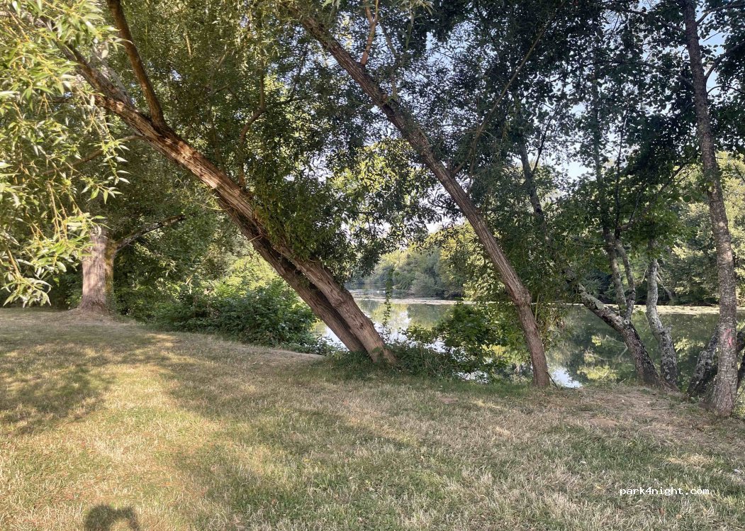 (24430) Marsac-sur-l'Isle - Route de l'Évêque — foto