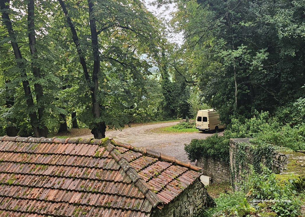 (52150) Bourmont-entre-Meuse-et-Mouzon - Chemin de Marie-Fontaine — foto 2
