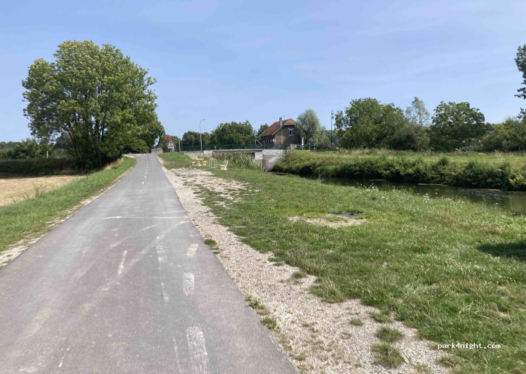 (08300) Seuil - Route de Coucy — foto 2