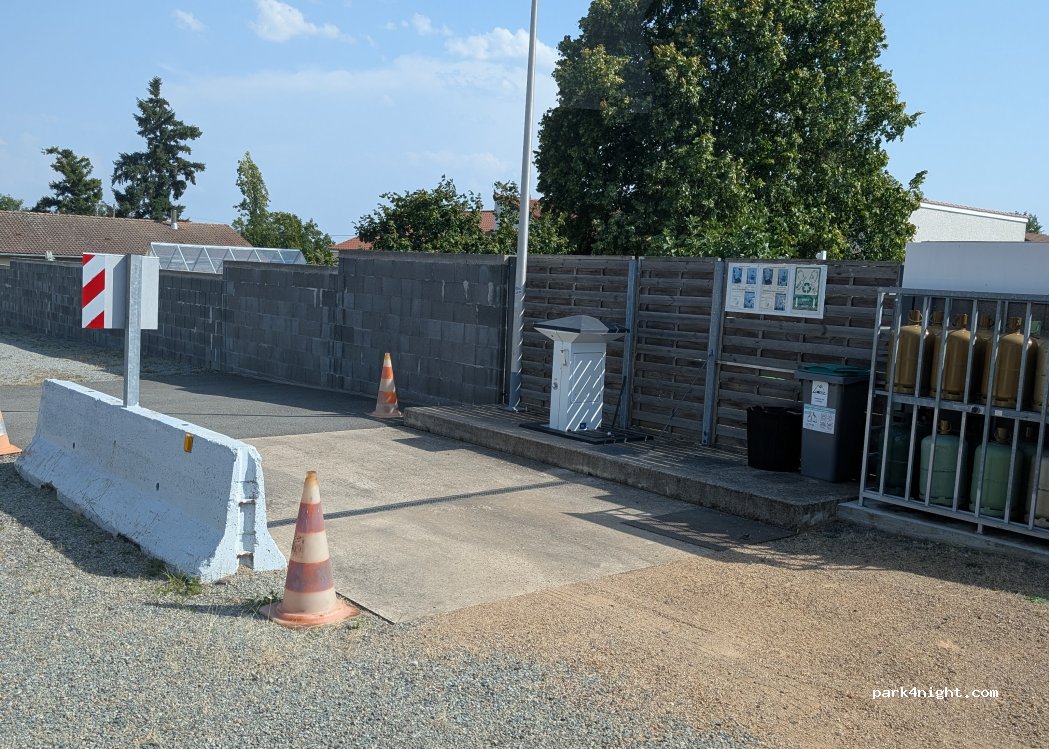 (63320) Ludesse - Route de Saint-Julien — foto