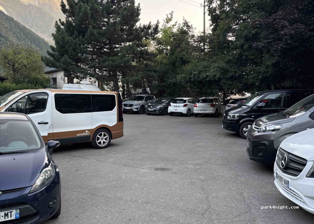 (74400) Chamonix-Mont-Blanc - Rue Helbronner — foto