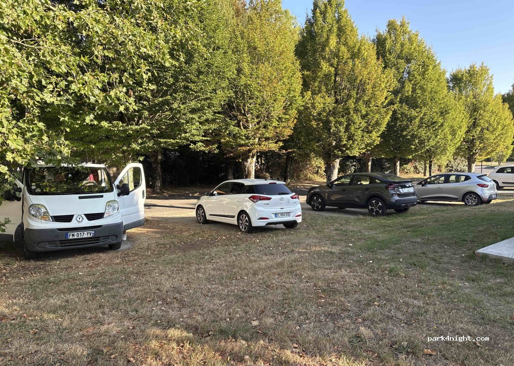 (85190) Aizenay - Rue de la Gare — foto