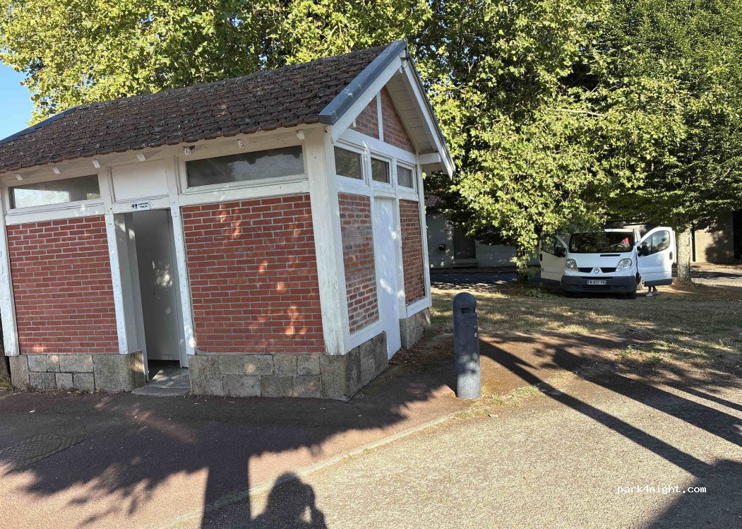 (85190) Aizenay - Rue de la Gare — foto 2