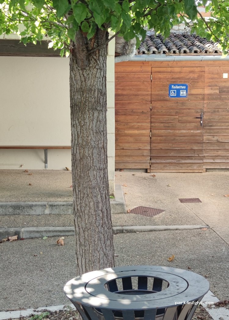(86120) Beuxes - Place de la Mairie — foto 2
