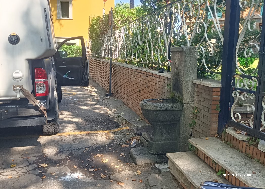 () Bolsena - Piazzale Dante Alighieri — foto