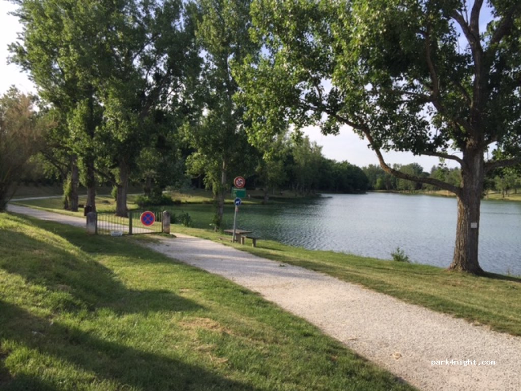 Camping Les Auzerals — foto