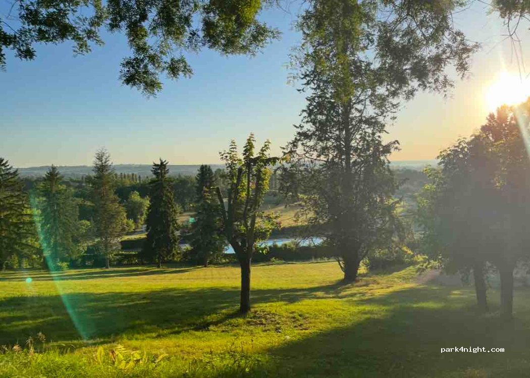 (47330) Castillonnès - D 121 — foto