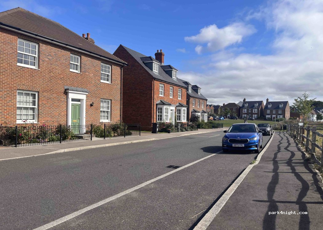 (TN30 6RA) Ashford - Burgess Drive — foto 2