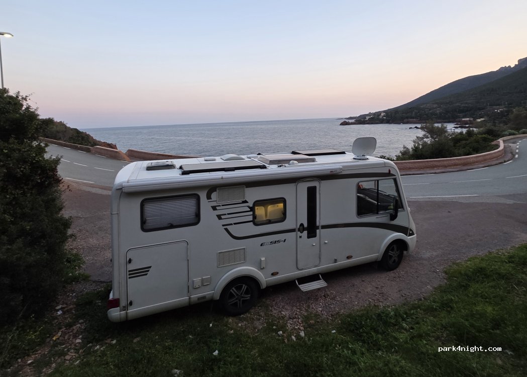 (06590) Saint-Raphaël - Route des Calanques — foto 2