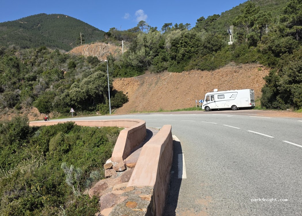 (06590) Saint-Raphaël - Route des Calanques — foto 4