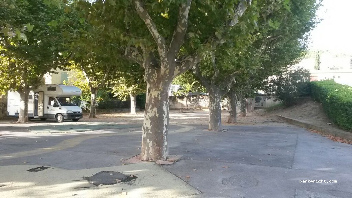 (13640) La Roque-d'Anthéron - 2 Rue Jean Mermoz — foto 2