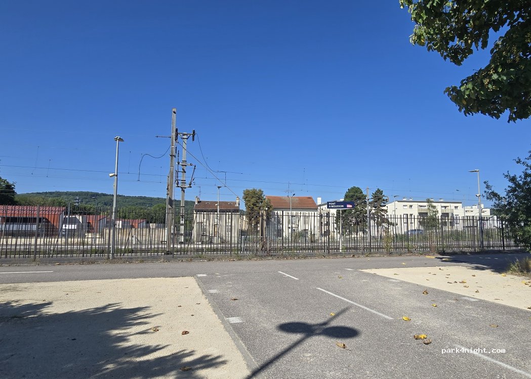 (54700) Pont-à-Mousson - Chemin des 19 Arches — foto 3