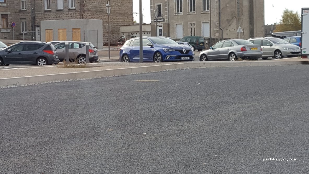 (43600) Sainte-Sigolène - Place des Anciens d'Afn — foto 2