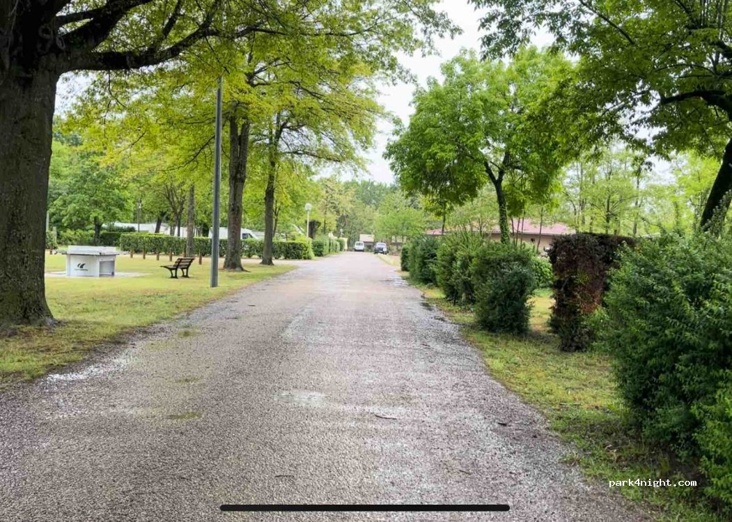 Camping Lac de Cormoranche — foto 2