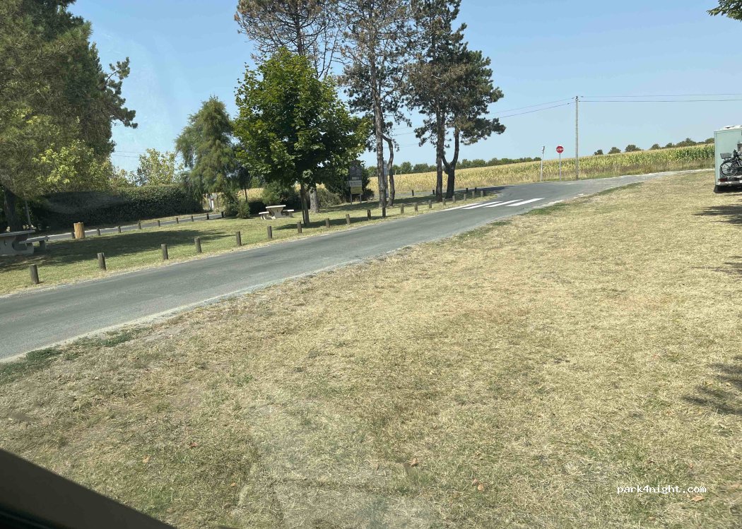 (17132) Meschers-sur-Gironde - Route des Salines — foto 2