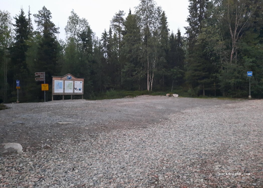 (98900) Salla - Tunturikummuntie — foto