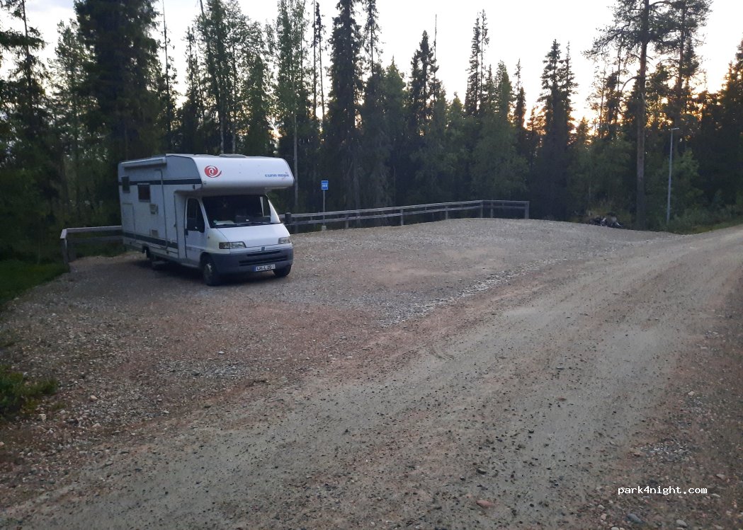 (98900) Salla - Tunturikummuntie — foto 2