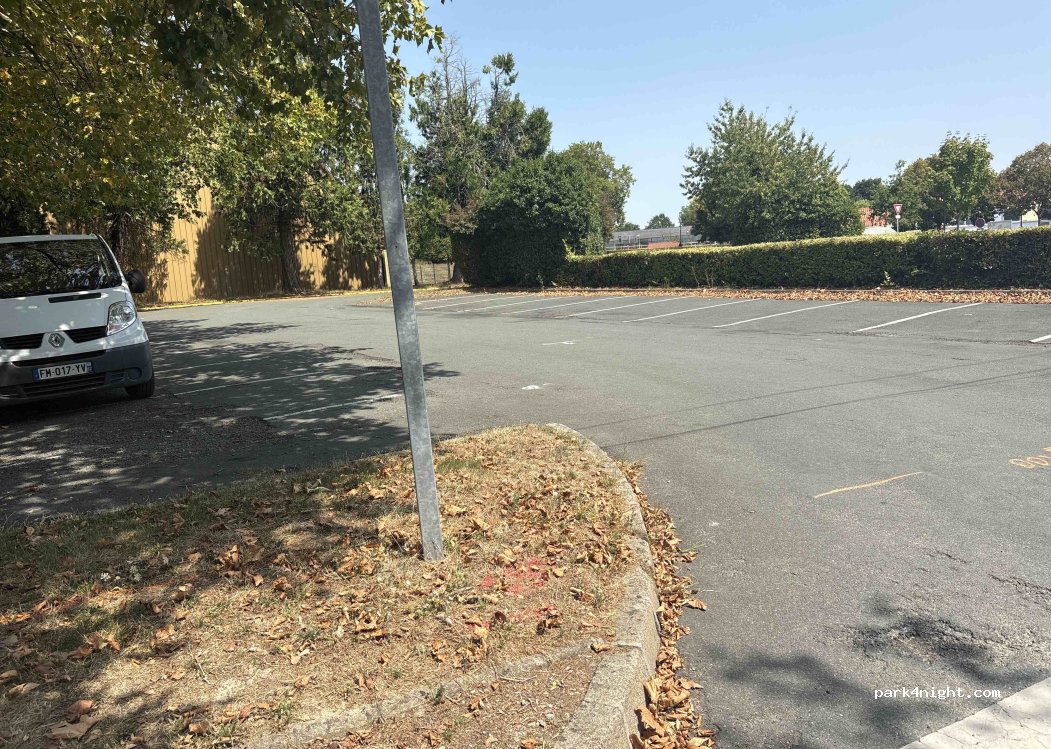 (85190) Aizenay - Rue du Pont de Quatre Mètres — foto 2
