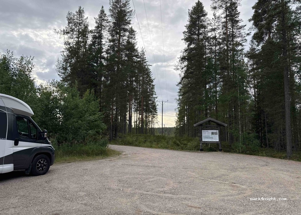 (88900) Kuhmo - Kekkostie — foto