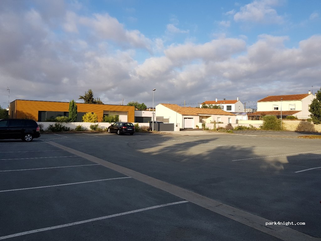 (17230) Marans - Rue du Monastère — foto 2
