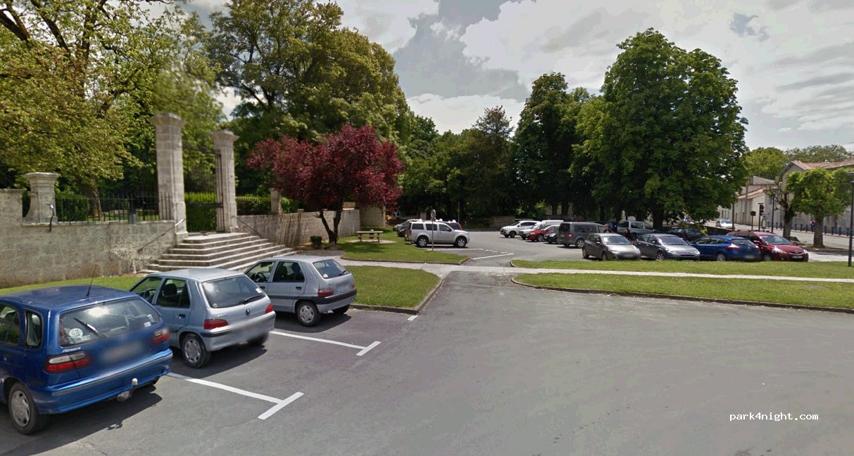 (17700) Surgères - 2 Avenue Saint-Pierre — foto 2