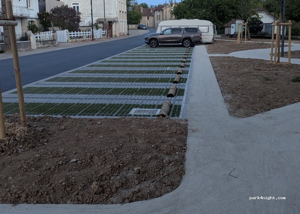 (88300) Neufchâteau - Avenue de la Grande Fontaine — foto 5