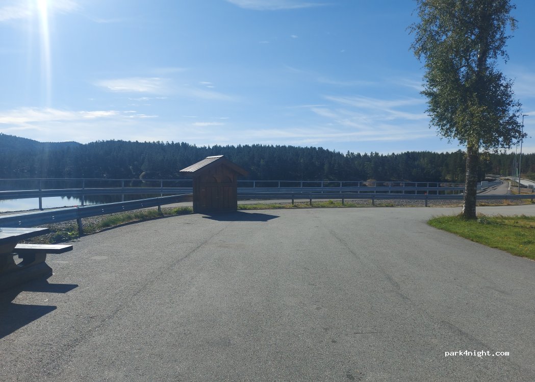 () Hornnes - Setesdalsvegen — foto