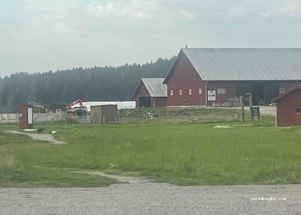 Husbil ställplats Västerljung — foto 3