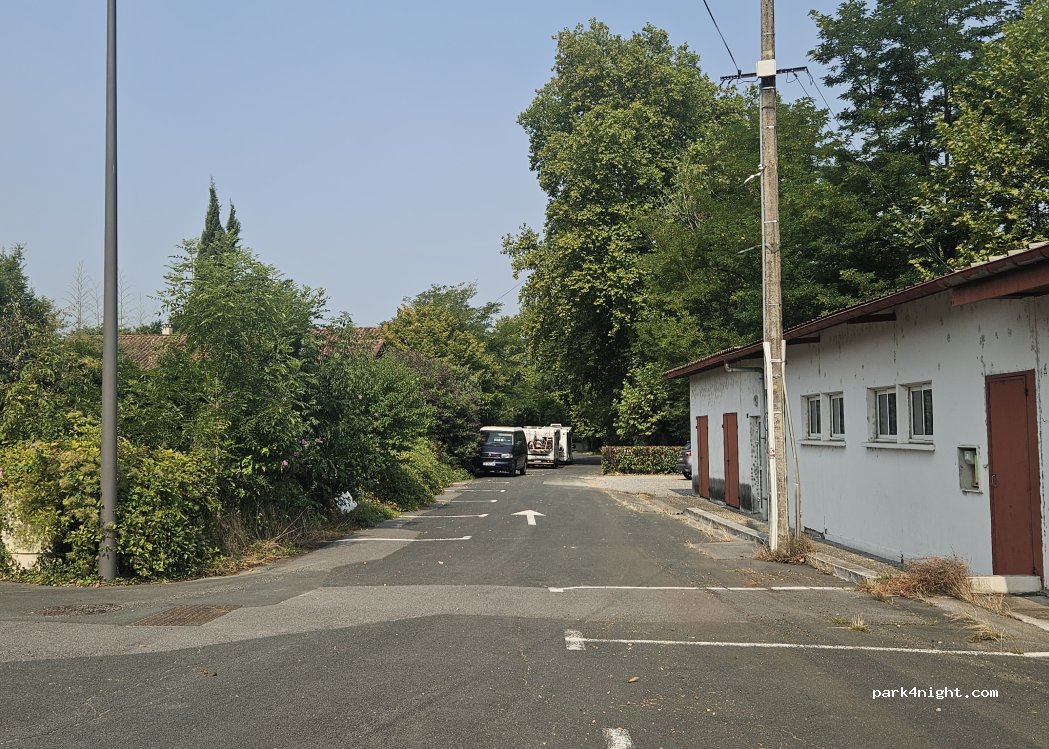 (64220) Saint-Jean-Pied-de-Port - Chem. du Laurhibar — foto 3