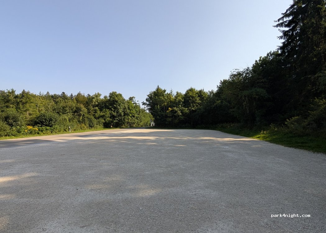 Parkplatz Kehlen Weißes Kreuz — foto